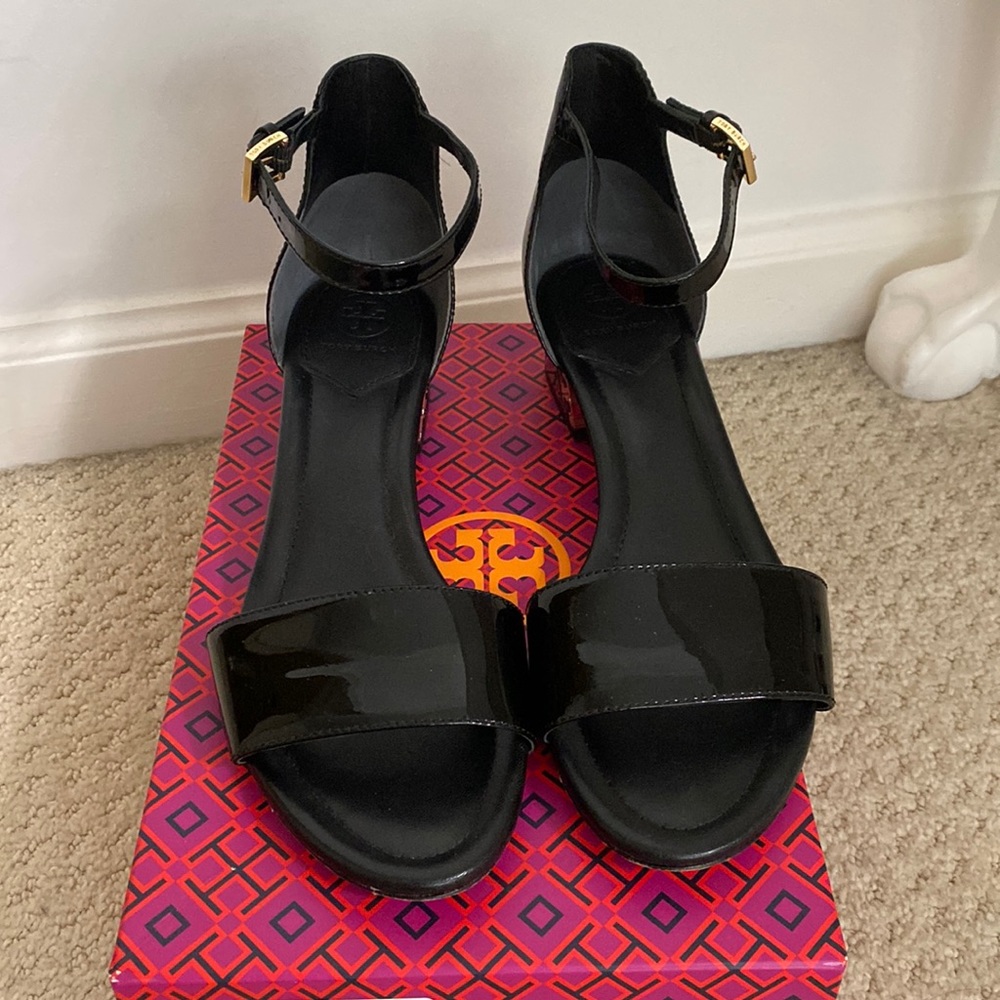 Tory Burch Finley logo block heel